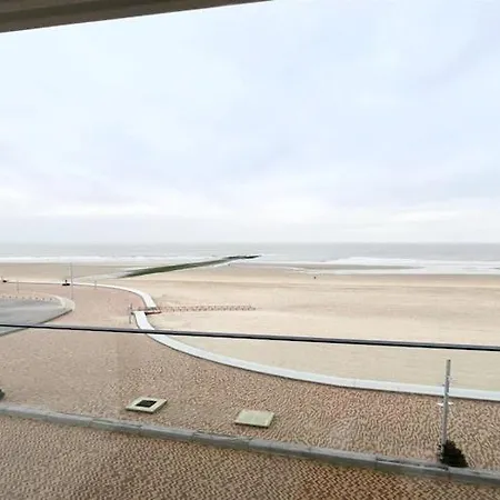 Apartment In With Stunning Sea Views Wenduine